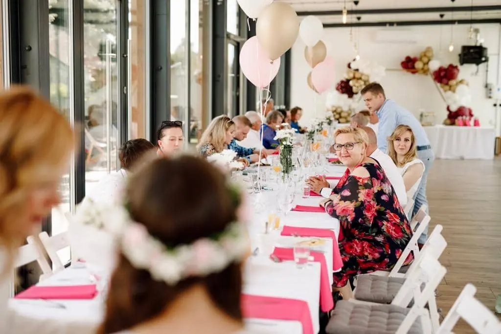 Read more about the article Atrakcje dla dzieci na przyjęciu komunijnym – Pomysły na zabawy i animacje, które umilą czas najmłodszym gościom